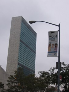 Il Palazzo di Vetro dello'ONU per la giornata mondiale del diabete 2007